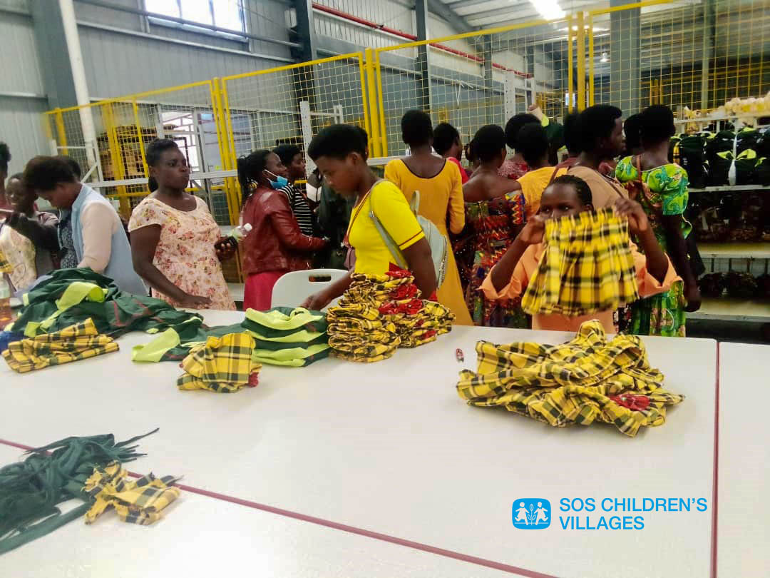 Young tailors eager to know the textile industry